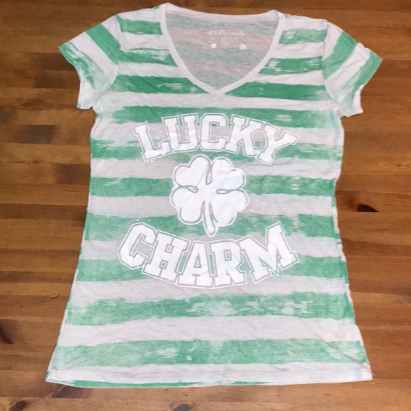 L.O.L. Vintage Tops - 🍀L.O.L Vintage🍀 Woman’s XL V-neck Top